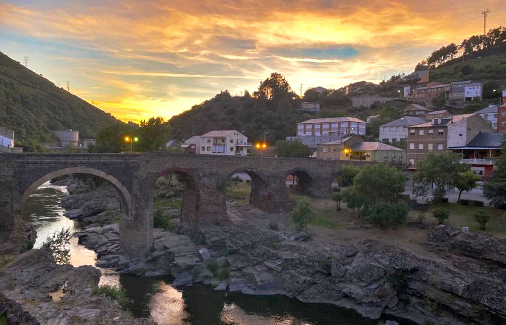 Alojamiento en Sobradelo (Carballeda de Valdeorras)